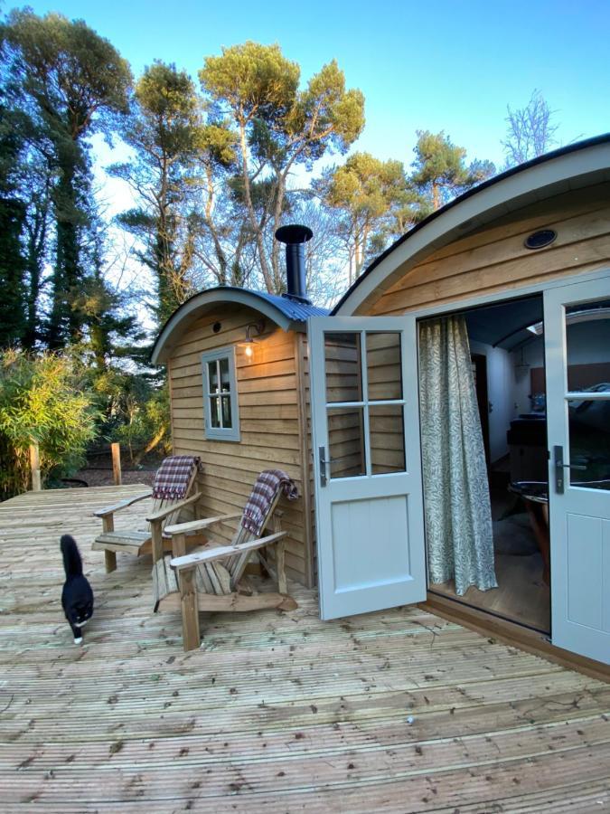 Chez Maurice Luxury Shepherds Hut With Bath And Hot Tub Kelling Esterno foto