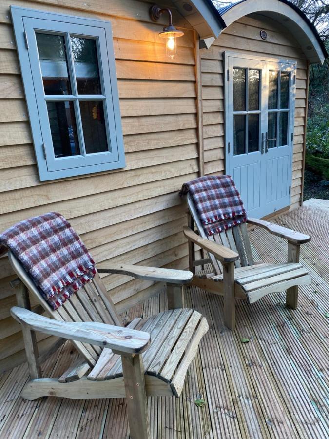 Chez Maurice Luxury Shepherds Hut With Bath And Hot Tub Kelling Esterno foto