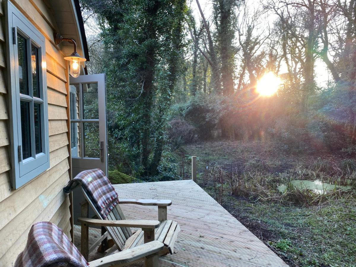 Chez Maurice Luxury Shepherds Hut With Bath And Hot Tub Kelling Esterno foto